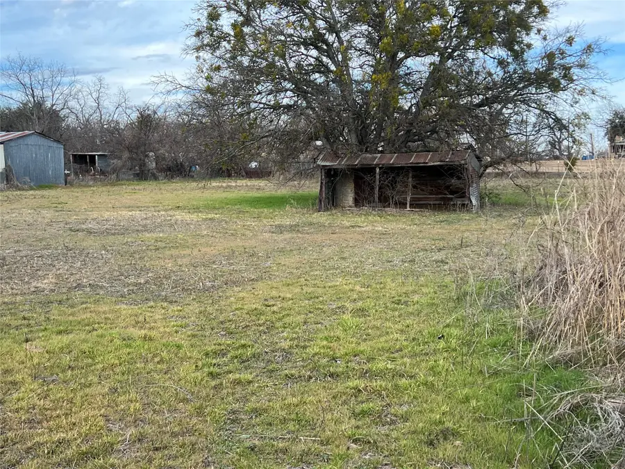 431 Coke, Gorman, TX 76454 - Image #3