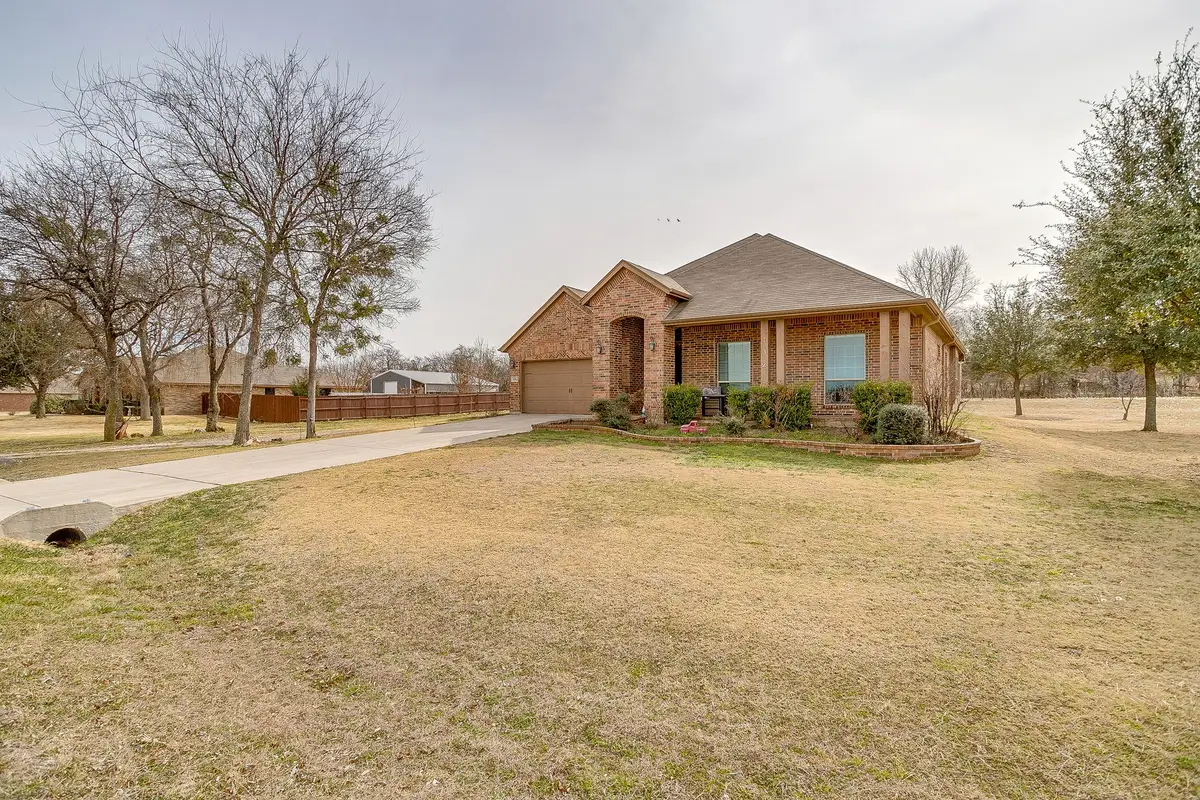 132 Creekwood Ranch Road, Azle, TX 76020 - #1