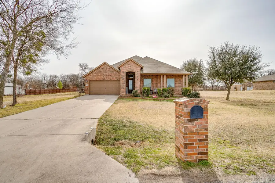 132 Creekwood Ranch Road, Azle, TX 76020 - #2