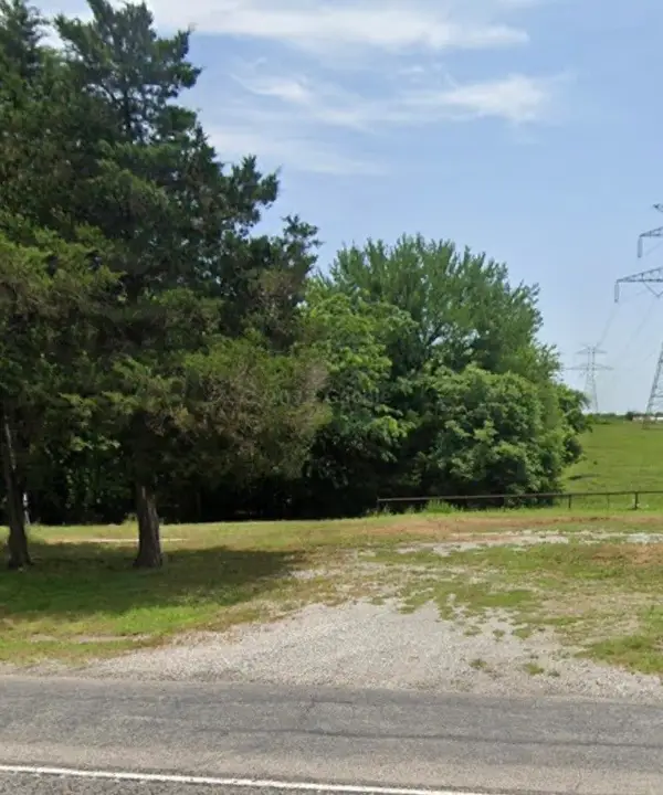 515 Hayes Street, Savoy, TX 75479