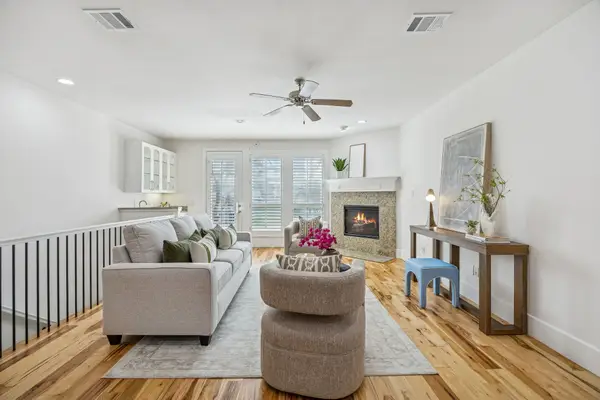 2606 Shelby Avenue #304, Dallas, TX 75219