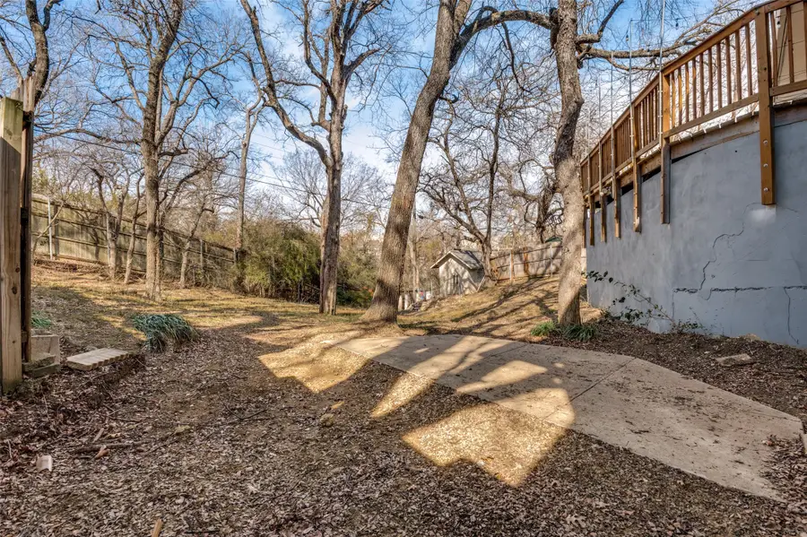 529 NE 4th Street, Grand Prairie, TX 75050 - #3