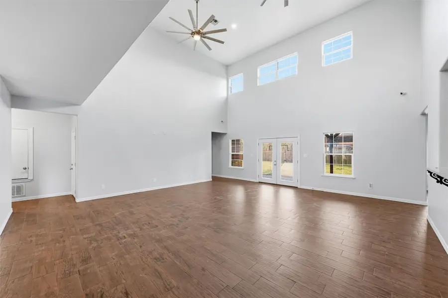 1205 Avenue B, Lacy Lakeview, TX 76705 - #3