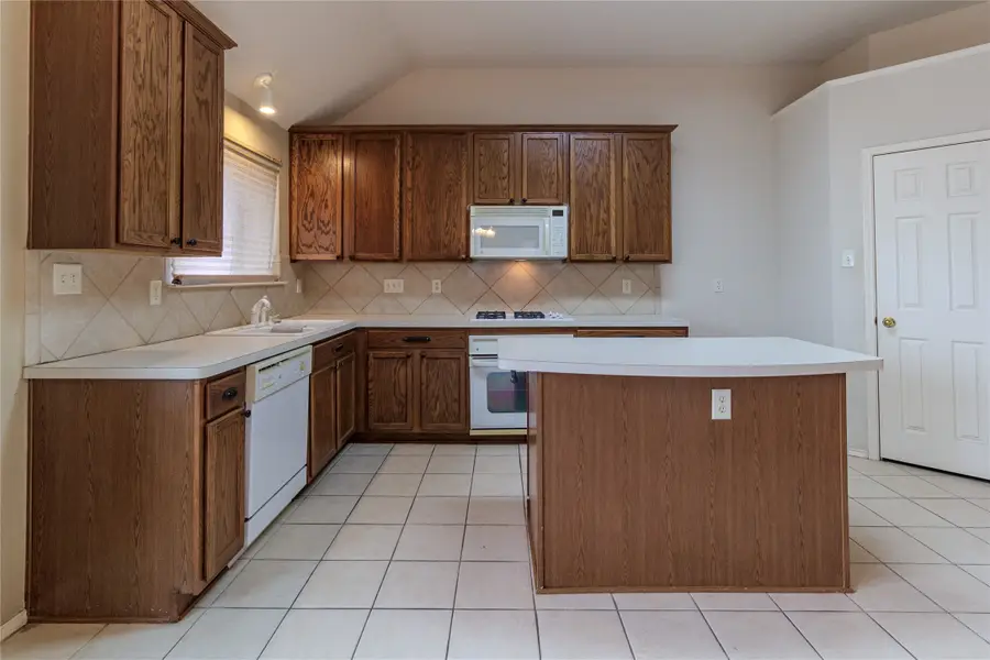 8504 Rock Creek Drive, Fort Worth, TX 76123 - #3