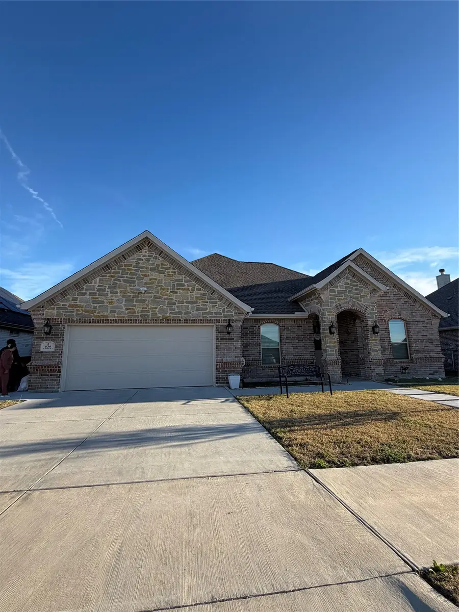 636 Xavier Court, Waxahachie, TX 75165 - Image #2