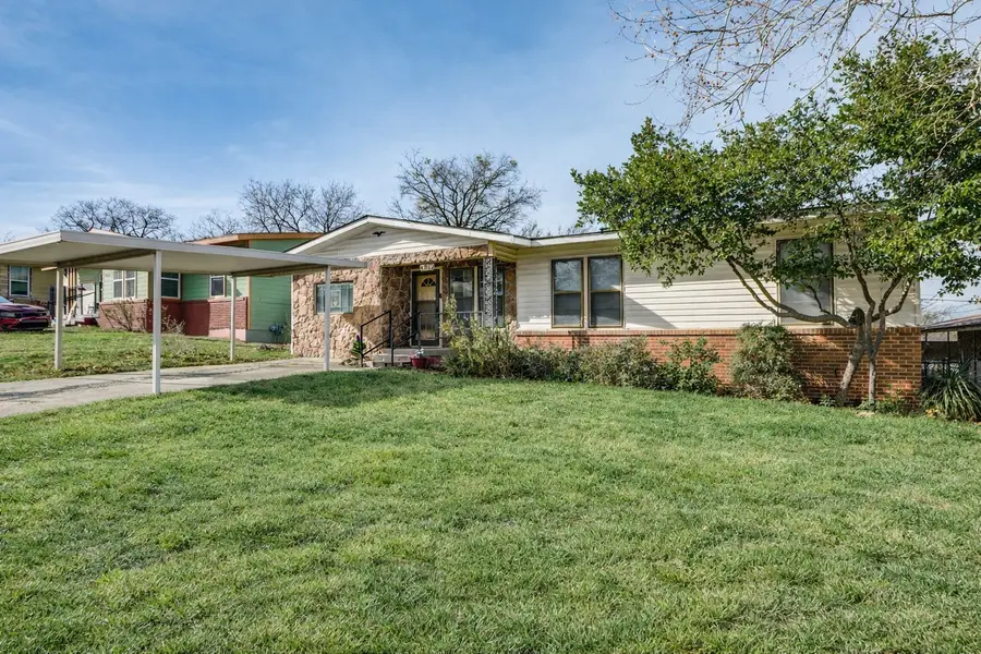 4812 Flagstone Drive, Fort Worth, TX 76114 - Image #2