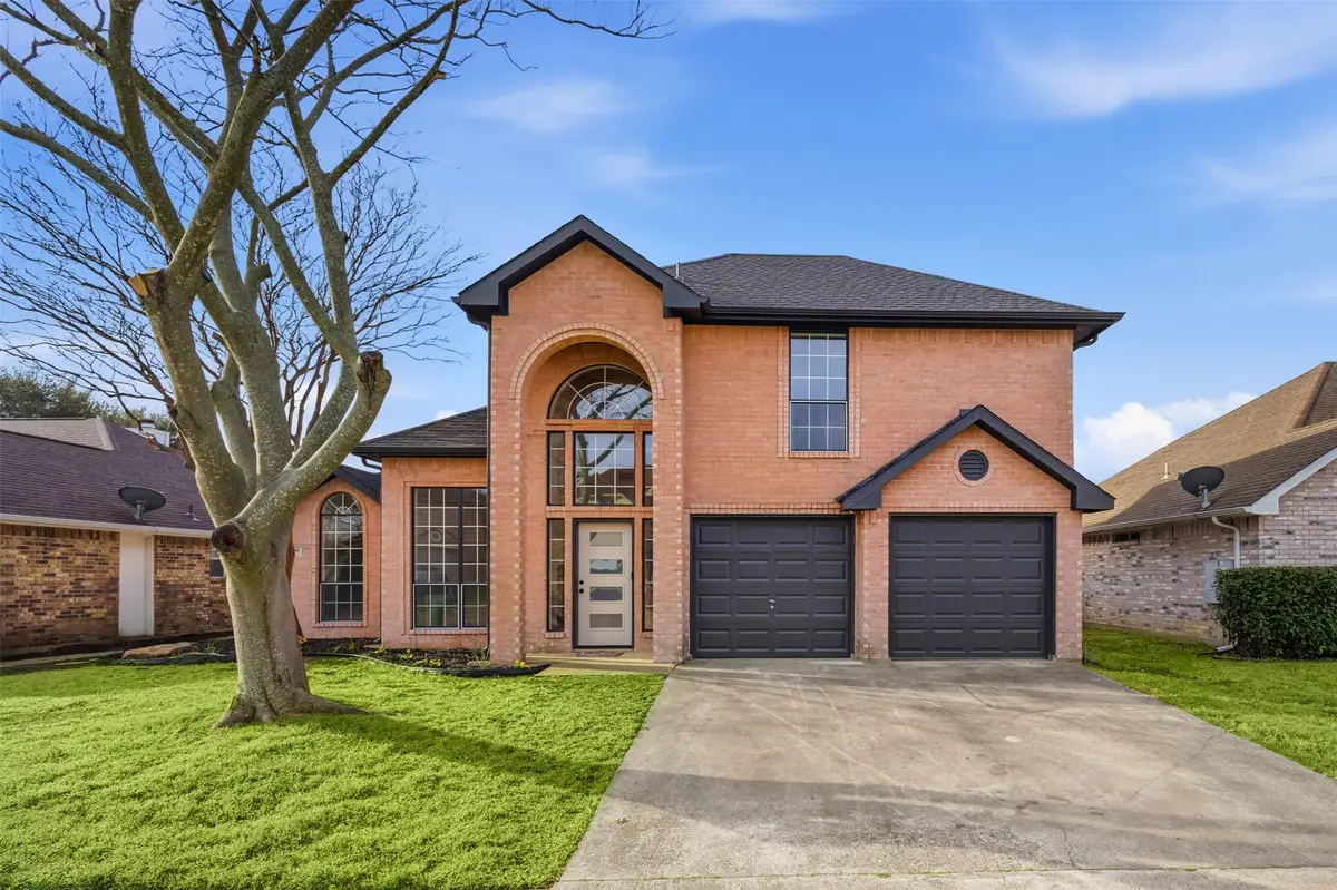 208 W Glen Meadow Drive, Red Oak, TX 75154 - #1