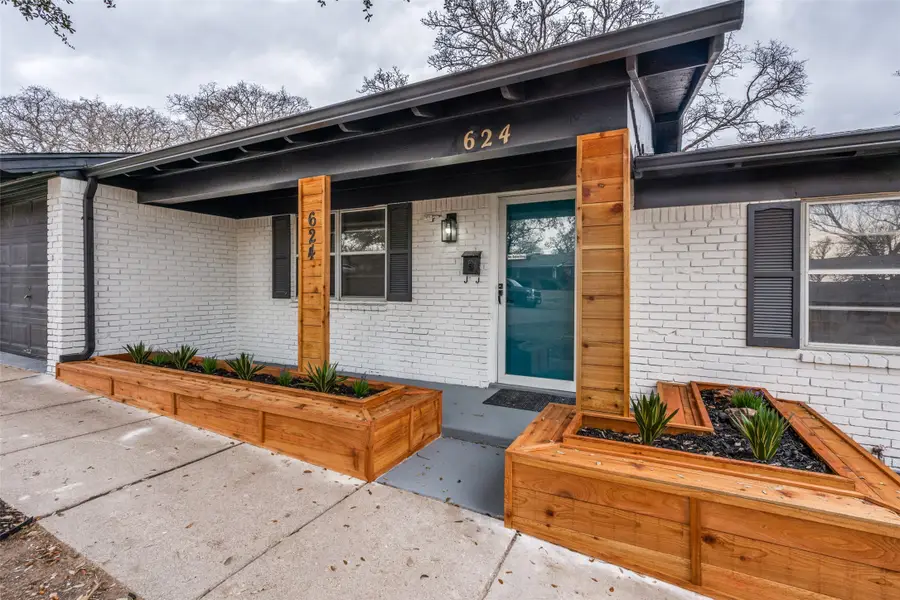 624 Forest Lane, Hurst, TX 76053 - #2