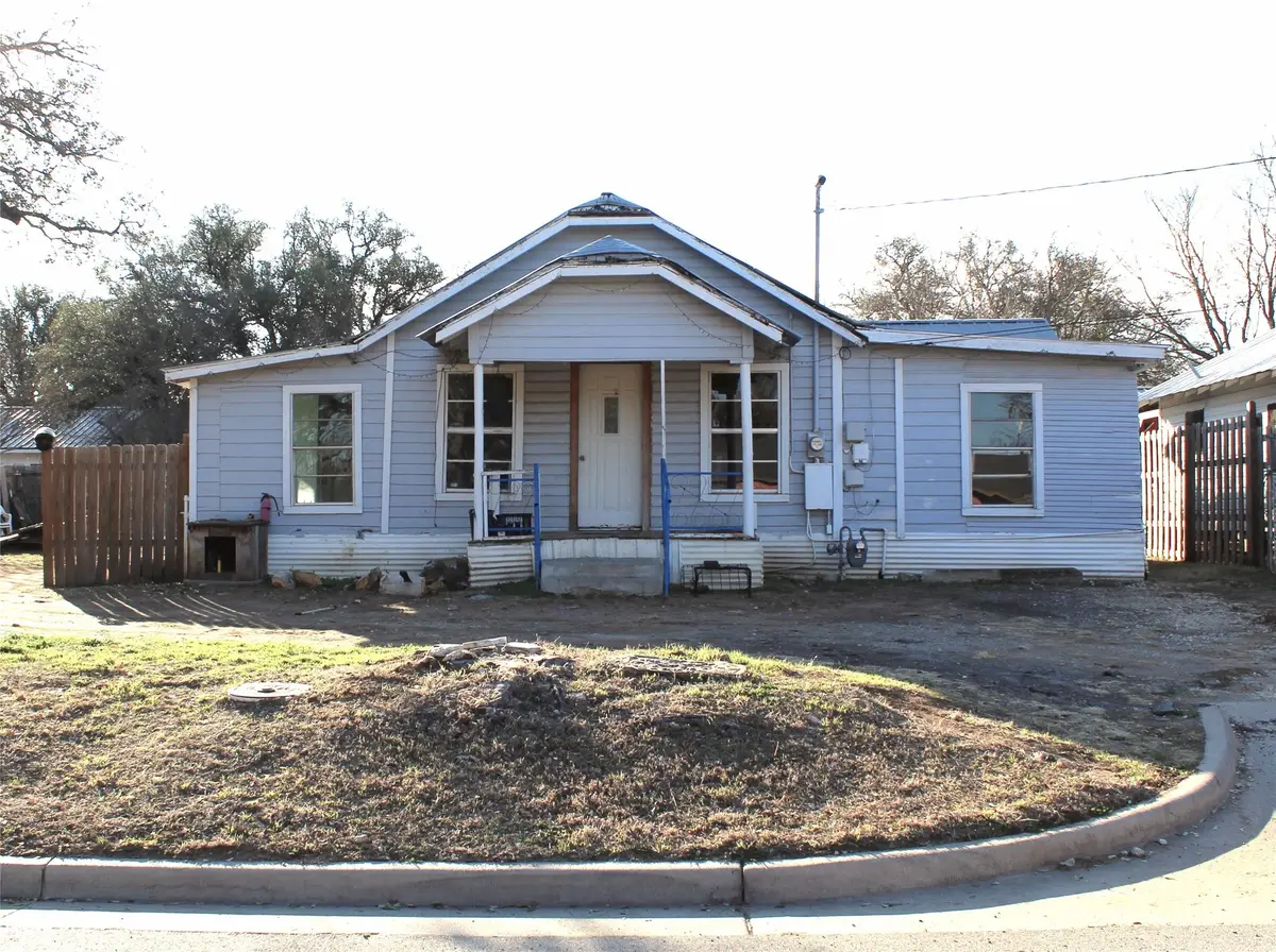 1130 W Hyman Street, Stephenville, TX 76401 - #1