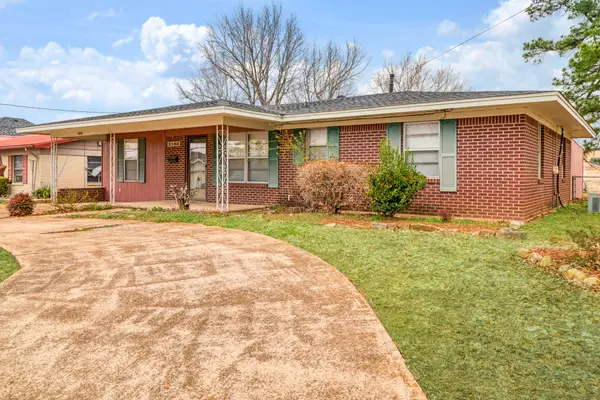 3165 E Houston Street, Paris, TX 75460