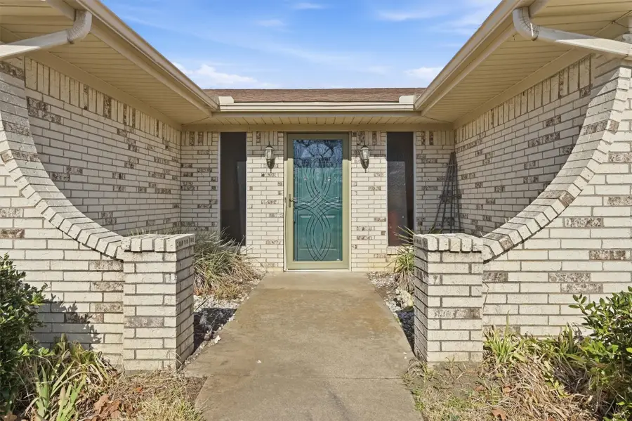 1018 S Valentine Drive, Sherman, TX 75090 - #2