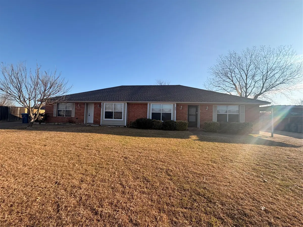 904 Black Diamond Circle #906, Hewitt, TX 76643 - #1