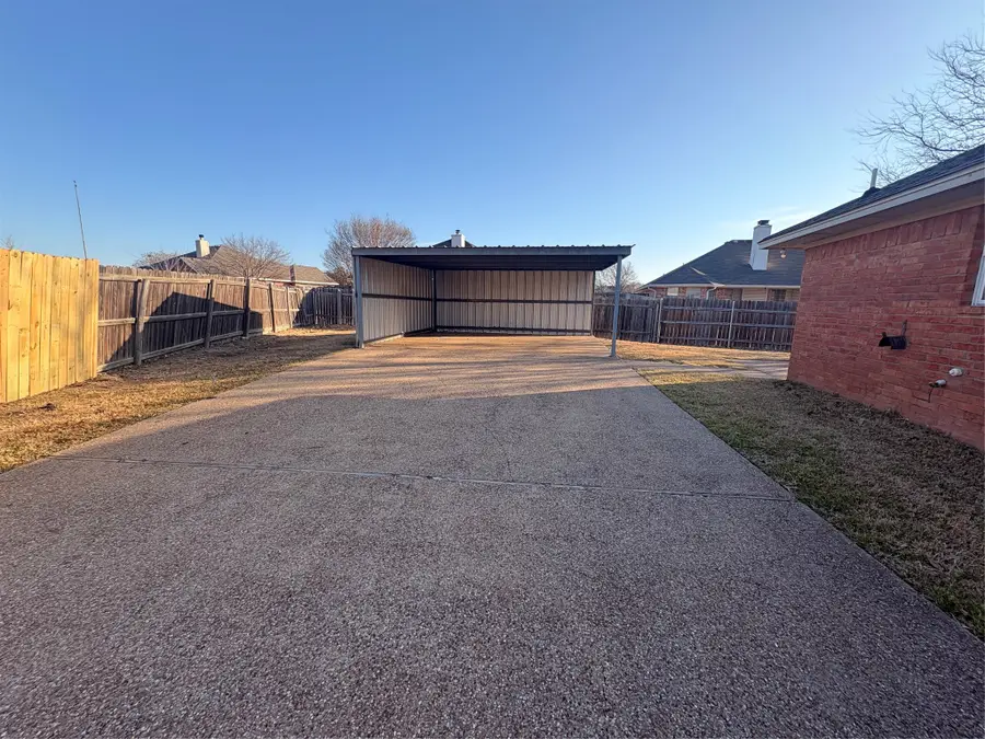 904 Black Diamond Circle #906, Hewitt, TX 76643 - #2