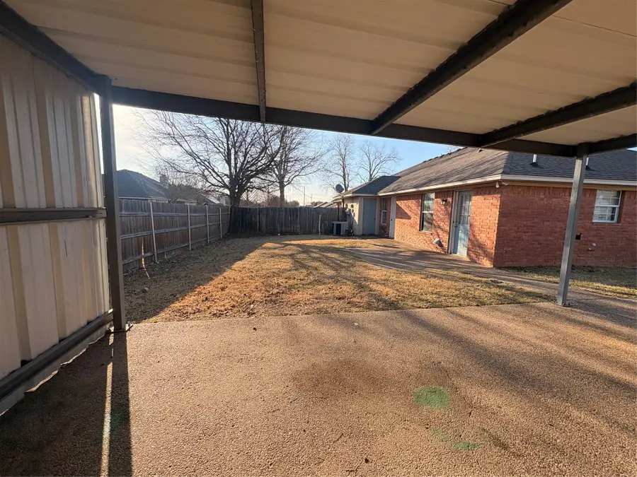 904 Black Diamond Circle #906, Hewitt, TX 76643 - #3