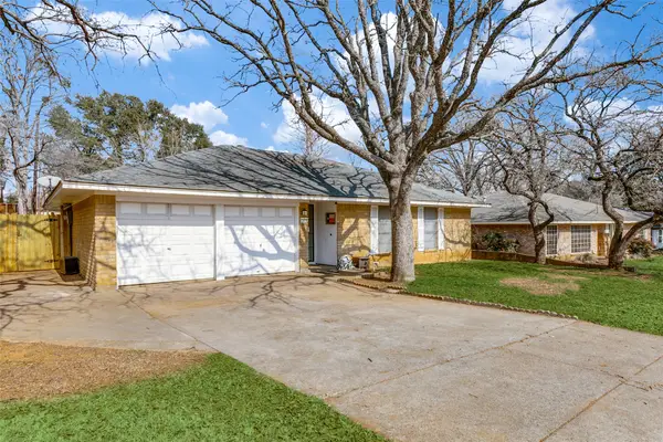 1904 Windlea Drive, Euless, TX 76040