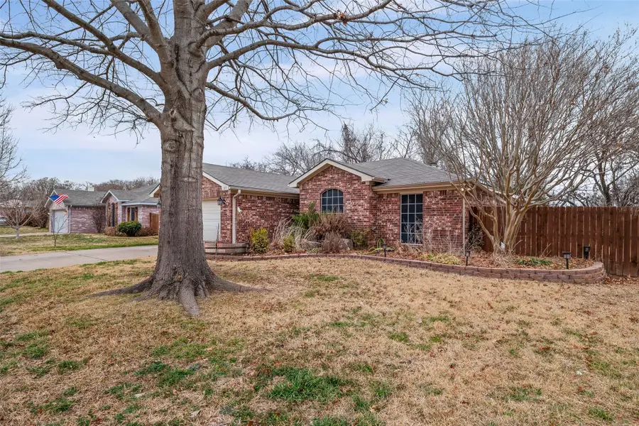 217 King Arthur Drive, Weatherford, TX 76086 - #2