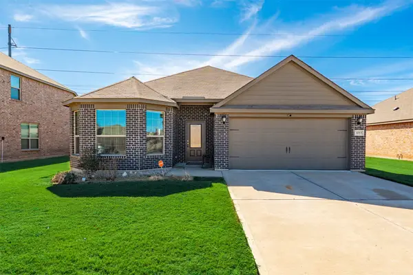 1013 Mcdonald Drive, Crowley, TX 76036