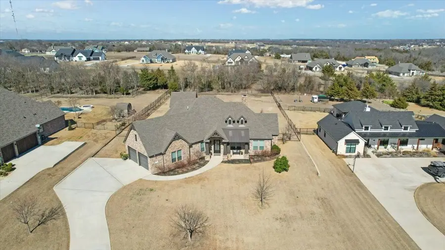 137 Blackthorn Drive, Van Alstyne, TX 75495 - #3