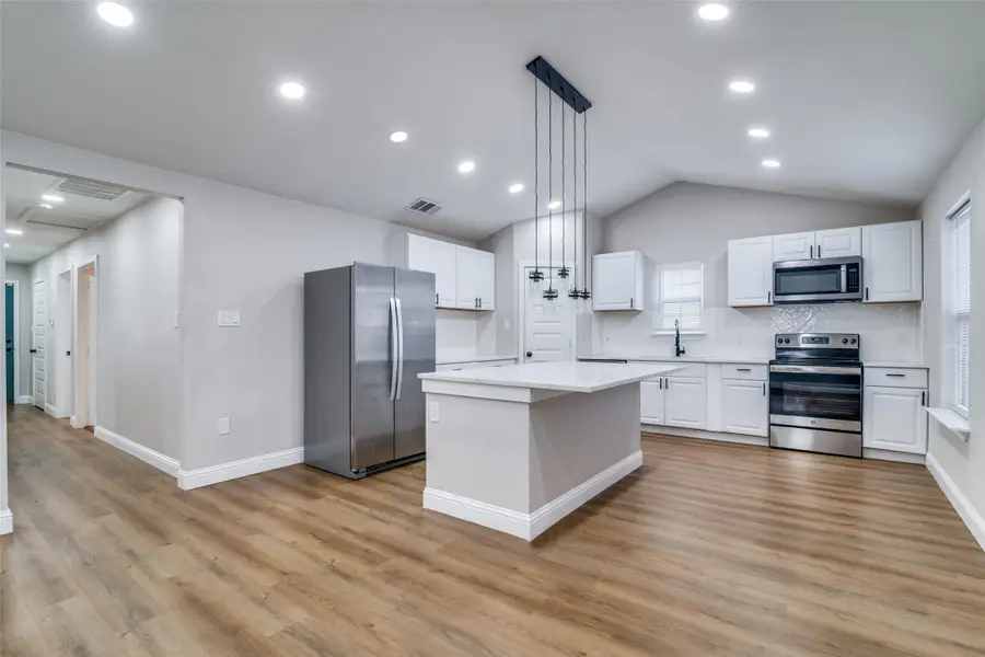 352 E Page Avenue, Dallas, TX 75203 - #3