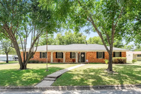 508 W 9th Street, Kemp, TX 75143