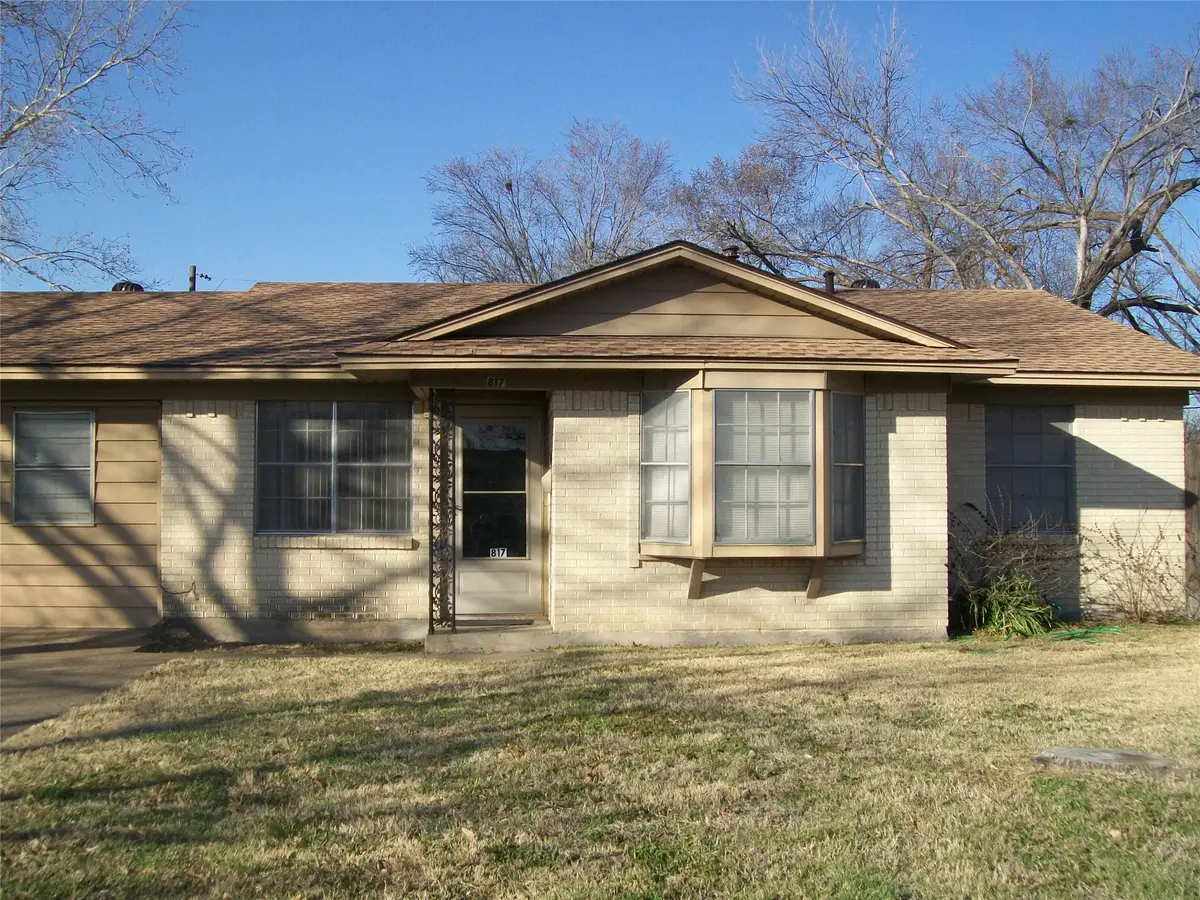 817 Miranda Drive, Mesquite, TX 75149 - Image #1