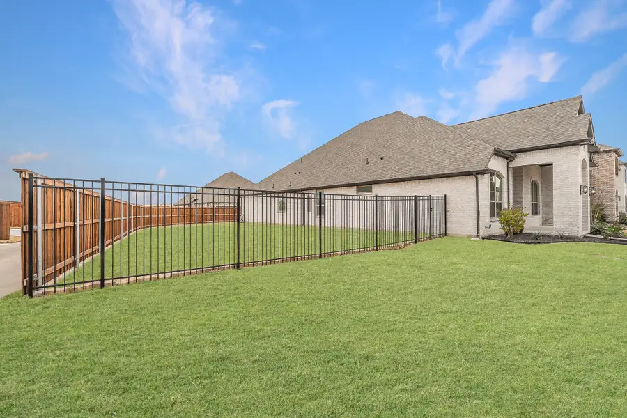 1000 Goldenrod Drive, Crowley, TX 76036 - #2