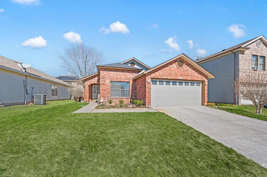 10104 Chapel Glen Terrace, Fort Worth, TX 76116 - #2