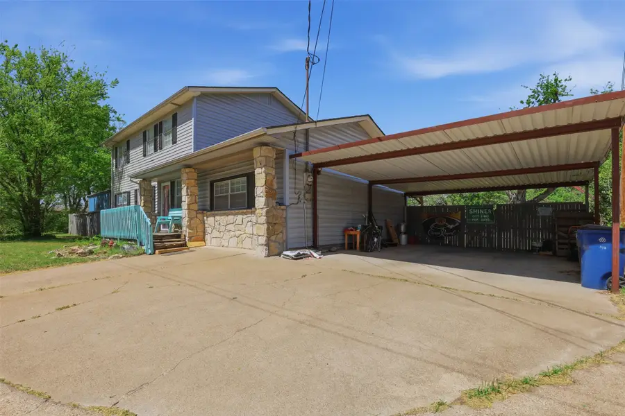 500 W Rucker Street, Granbury, TX 76048 - #3