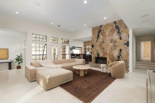 6912 Hillpark Drive, Dallas, TX 75230