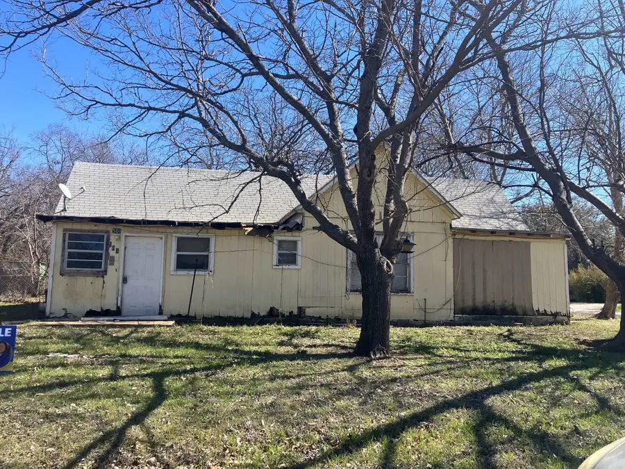 501 N Houston Street, De Leon, TX 76444 - #2