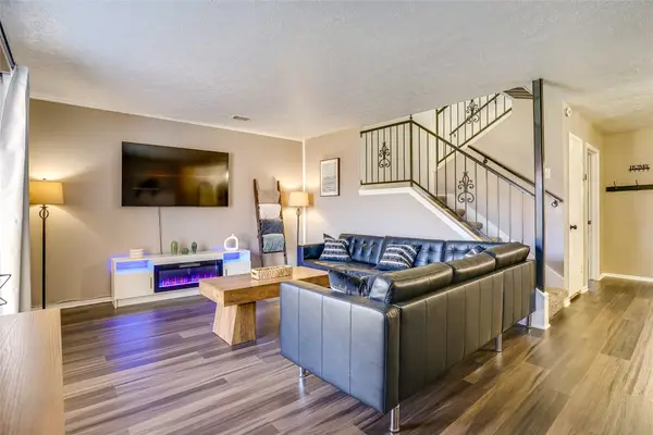 42 W Creek Lane #3, Grand Prairie, TX 75052