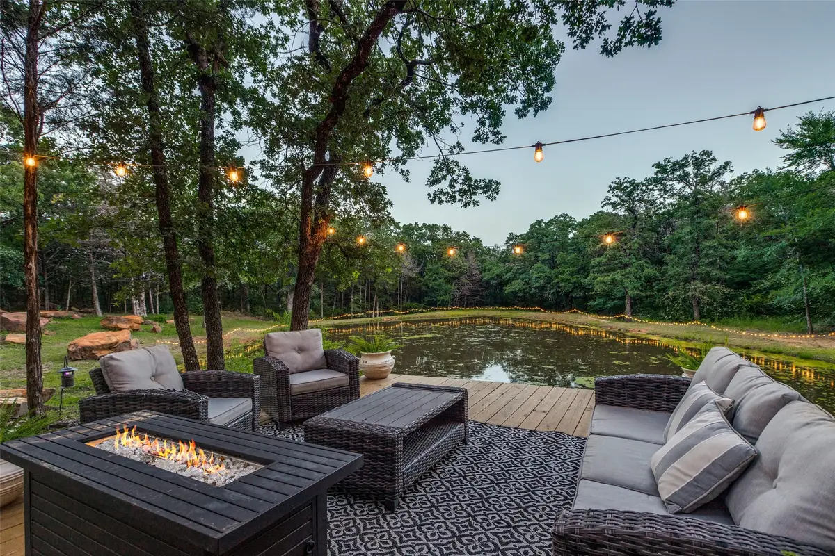 1619 Bloomfield Road, Valley View, TX 76272 - #1