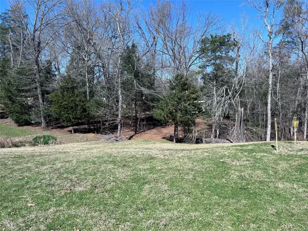 10903 Oakdale Drive, Tyler, TX 75707