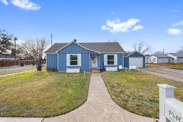 1104 S College Avenue, Decatur, TX 76234