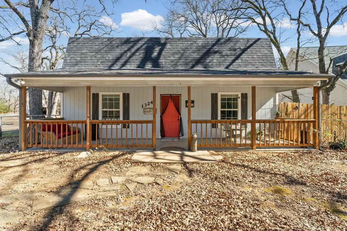 1324 Arrowhead Drive, West Tawakoni, TX 75474 - #1