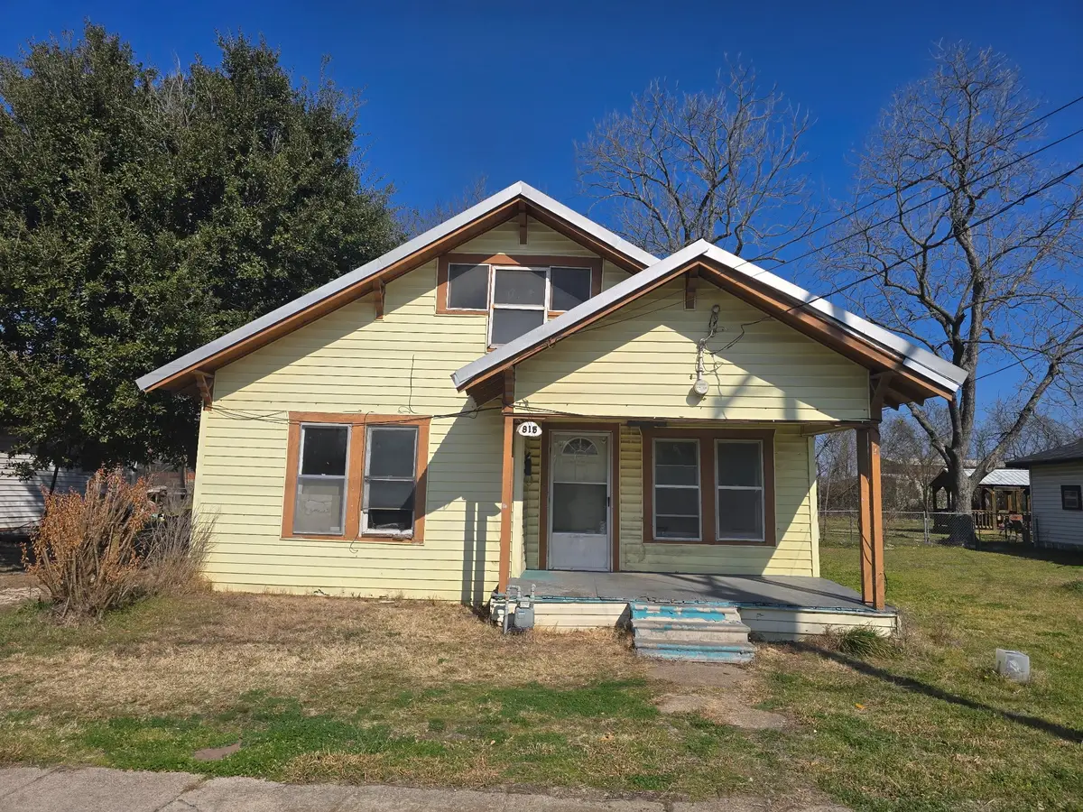 815 E Sumpter Street, Mexia, TX 76667 - #1