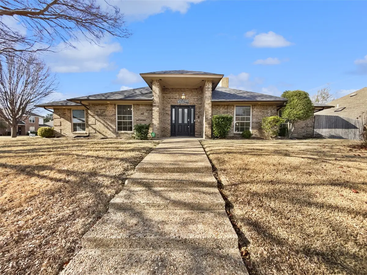 401 Kenshire Drive, Benbrook, TX 76126 - #1