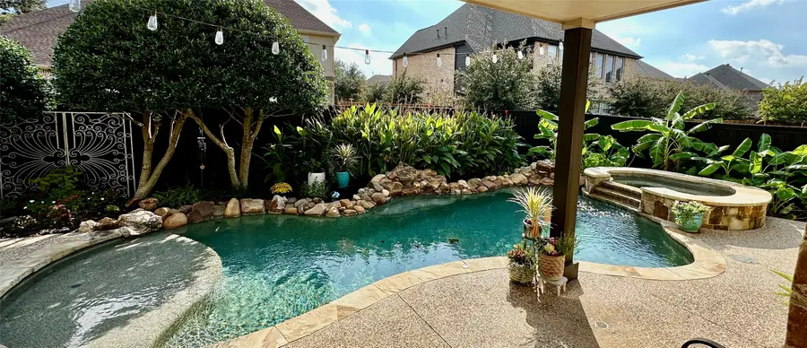 819 Shady Meadow Drive, Lewisville, TX 75077 - #2