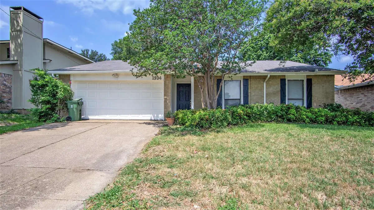 1934 Lost Creek Drive, Arlington, TX 76006 - #1