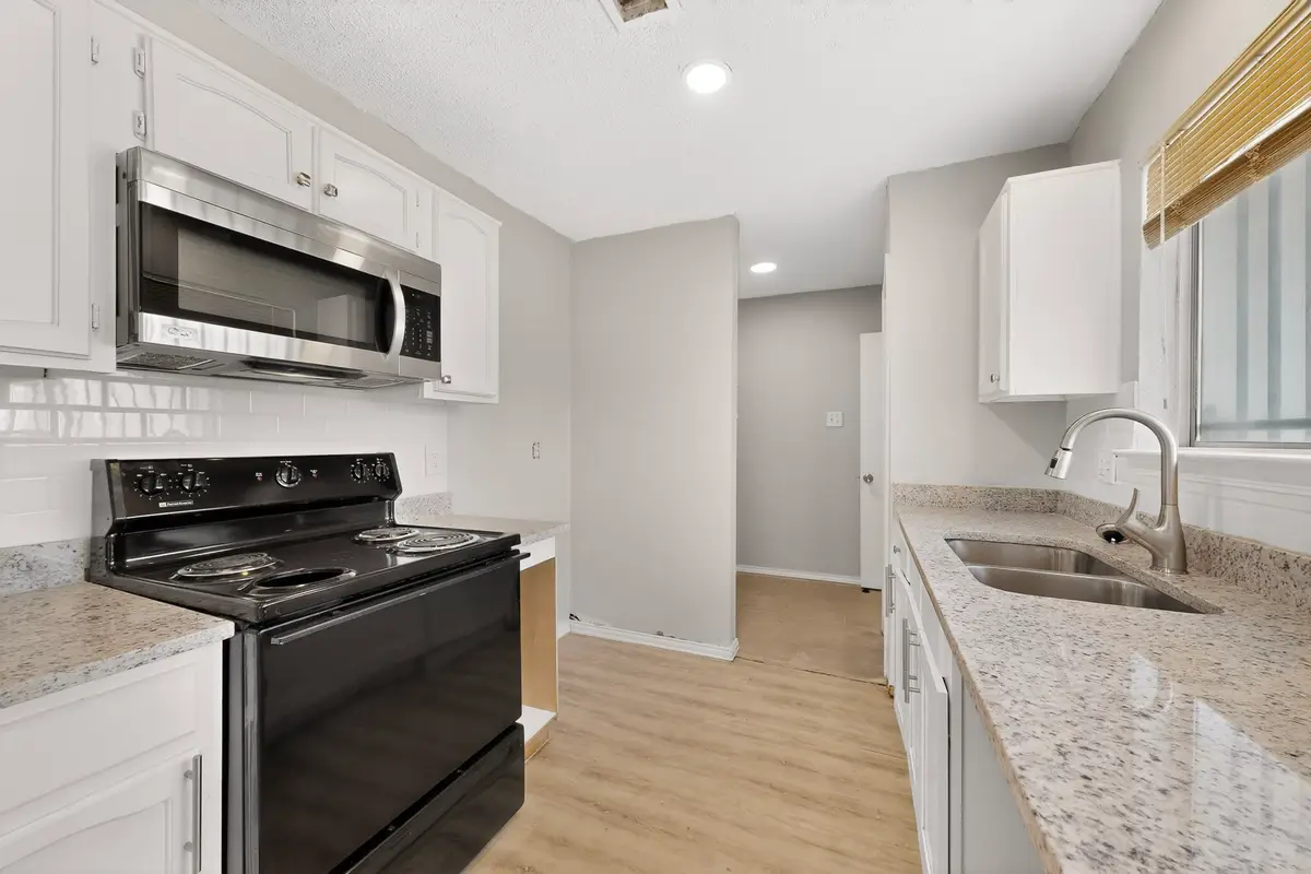 948 Carom Way, Dallas, TX 75217 - #1