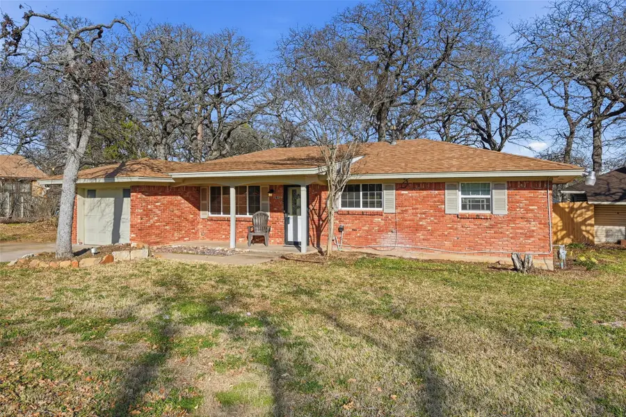 2900 Chippewa Trail, Lake Worth, TX 76135 - #2