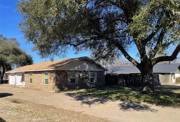 212 S 10th Avenue, Teague, TX 75860