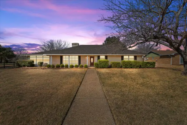 9313 Tree Lake Drive, Waco, TX 76708