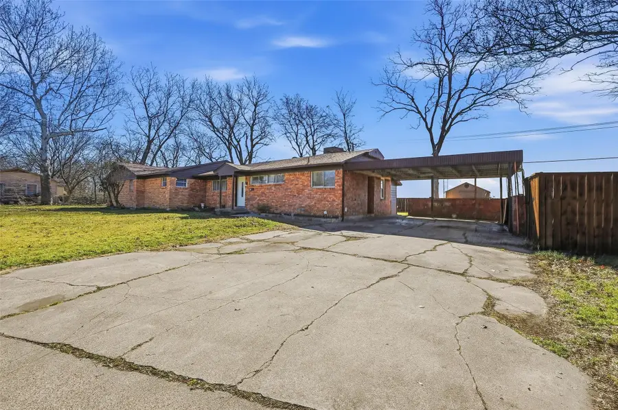 660 W Main Street, Lancaster, TX 75146 - #2