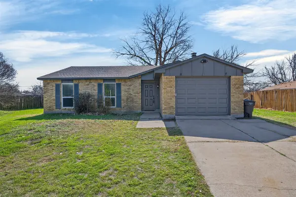 2308 Foxglen Court, Fort Worth, TX 76131