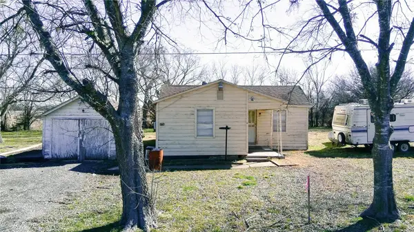 5957 Fm 512, Wolfe City, TX 75496
