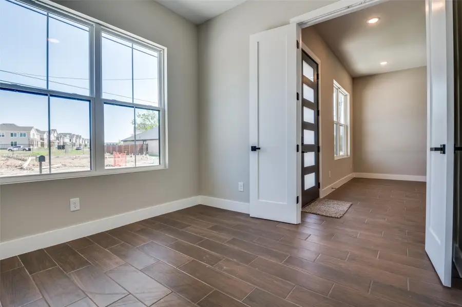 708 Perry Avenue, Waxahachie, TX 75165 - #3