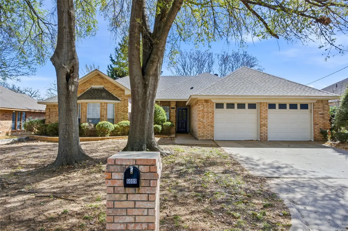 6009 Kenilworth Drive, Arlington, TX 76001 - #1