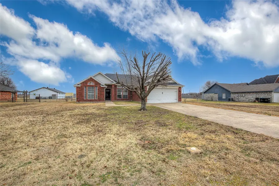5113 Creek Crossing Drive, Greenville, TX 75402 - #2