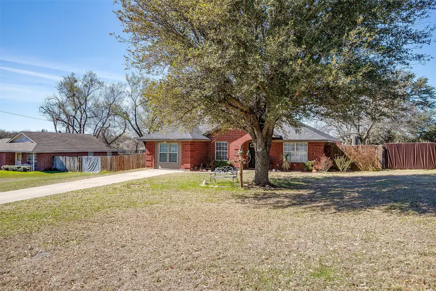 201 Westridge Drive, Springtown, TX 76082 - #3